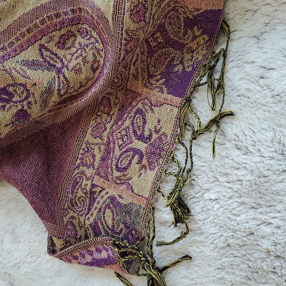 Pashmina Schawl Scarf Wrap Floral Paisley Design w Tassels Purple Beige - Picture 4 of 6